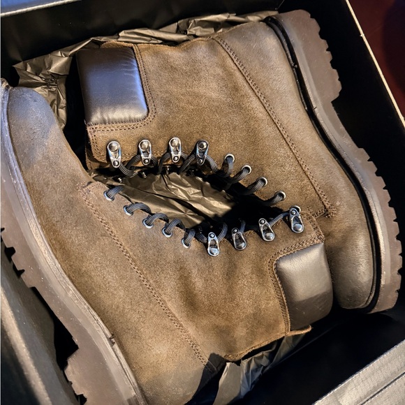 Thursday Explorers Size 8 - Picture 6 of 10